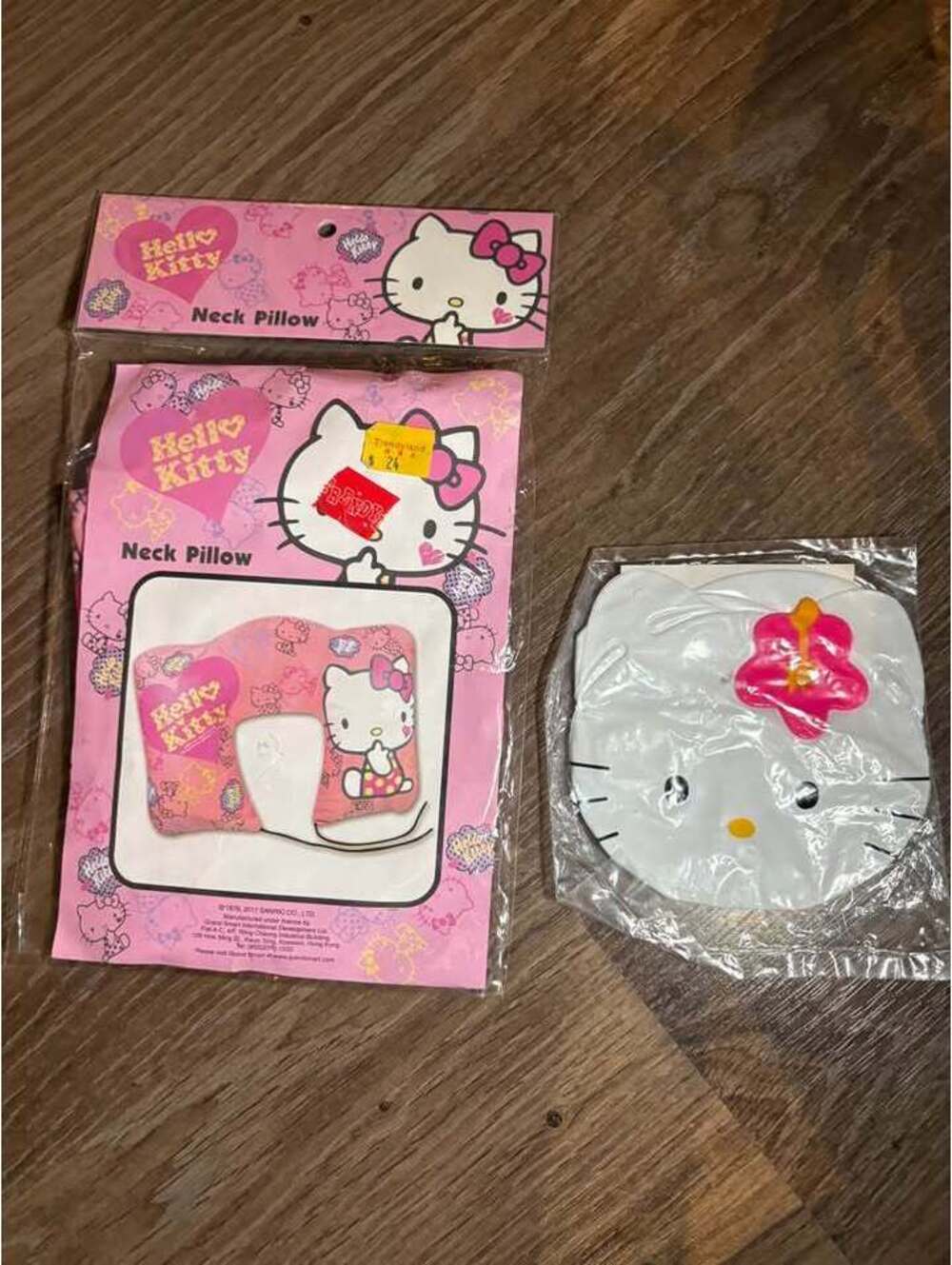 Sanrio Hello Kitty neck pillow & inflatable bracelet